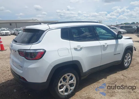 2024 Jeep Compass Latitude 4X4 из США, поврежденный, VIN 3C4NJDBN9RT132757
